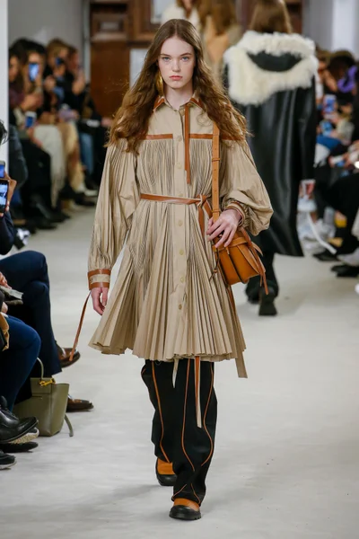 Look 26